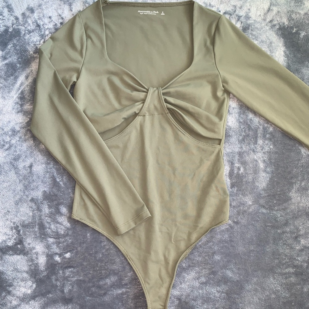 Abercrombie & Fitch, bodysuit